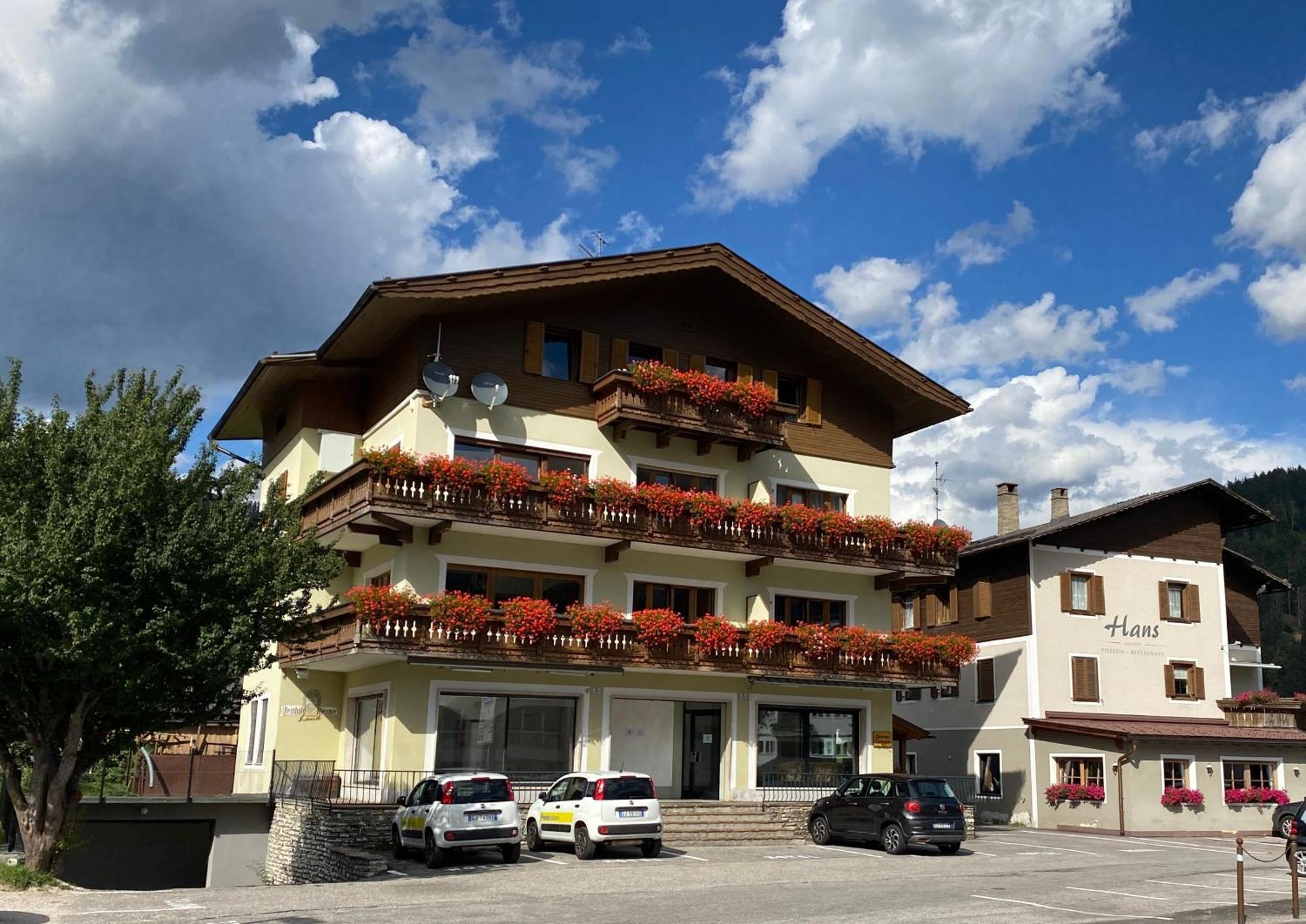 Guesthouse Rosengarten Dobbiaco Exterior foto